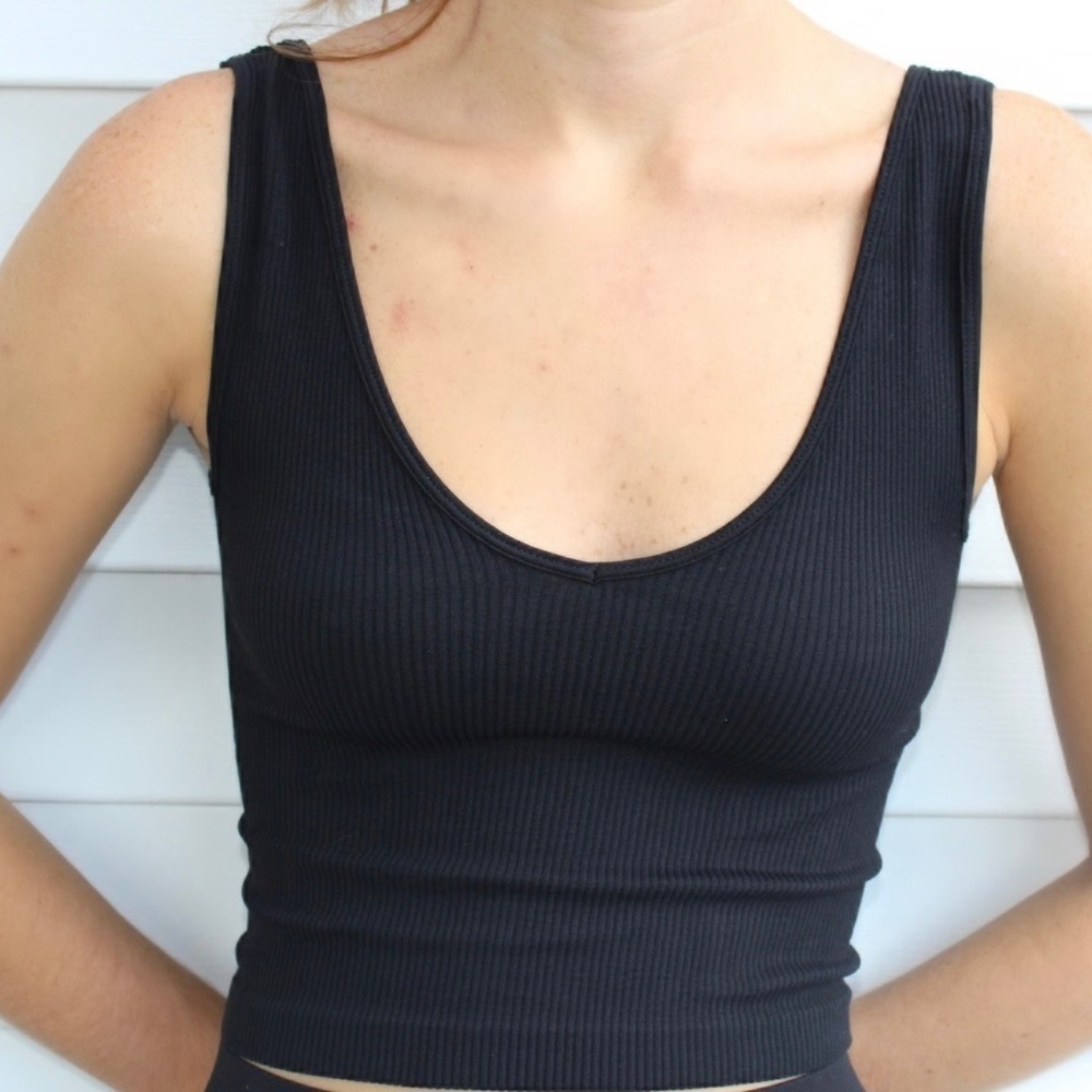 Dynamic V-Neck Ribbed Tank - Picture 1 of 1